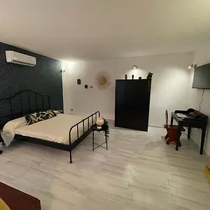  Affittacamere Arco Di Levante Alle Colonne